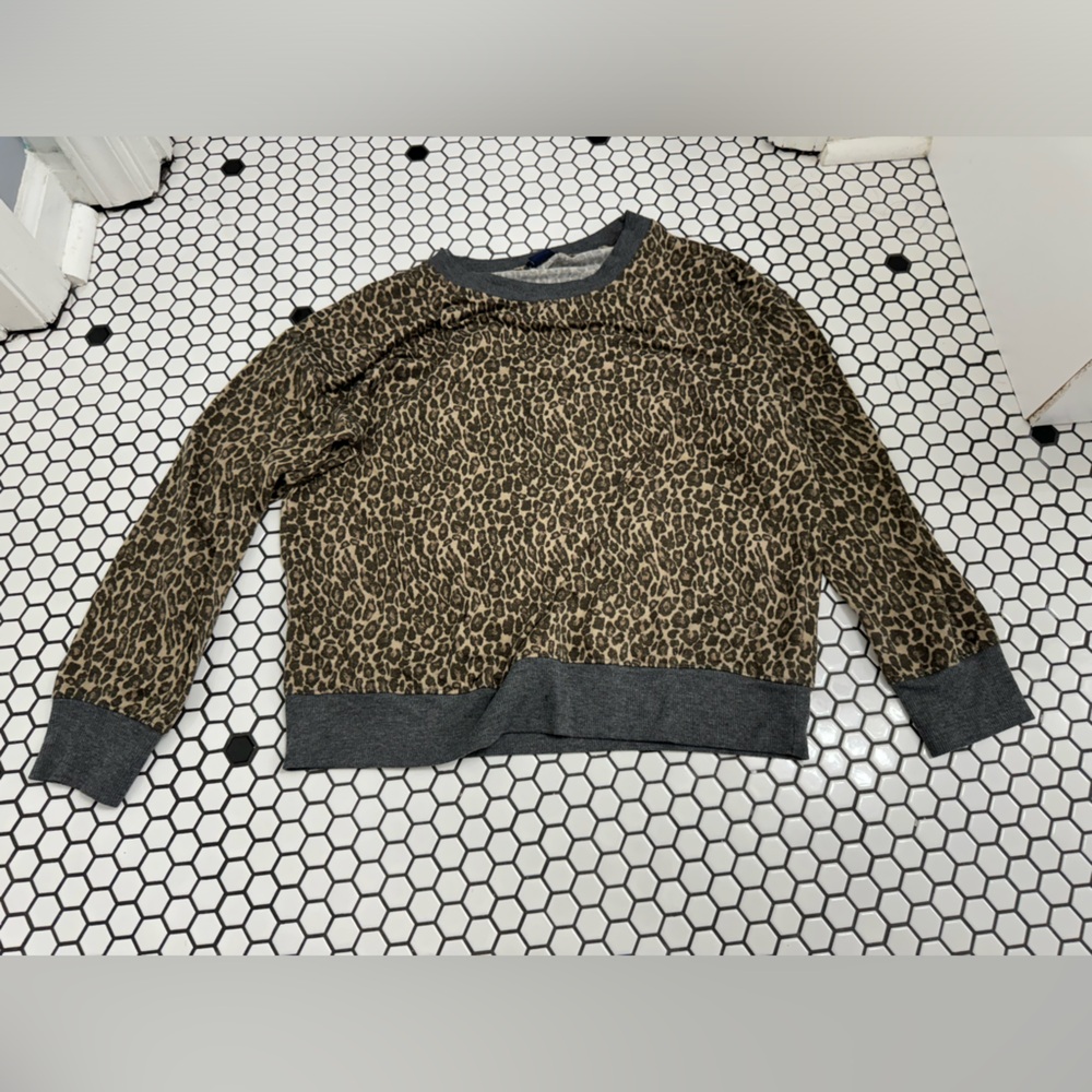Splendid leopard print sweatshirt pullover size large